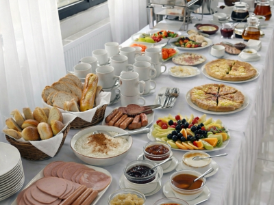 emerald_borjomi_breakfast